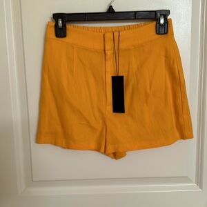 Gianni Bini Mustard Yellow linen short
